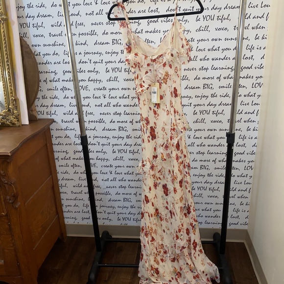 LET ME BE SLEEVELESS RUFFLE MAXI DRESS - Picture 8 of 10